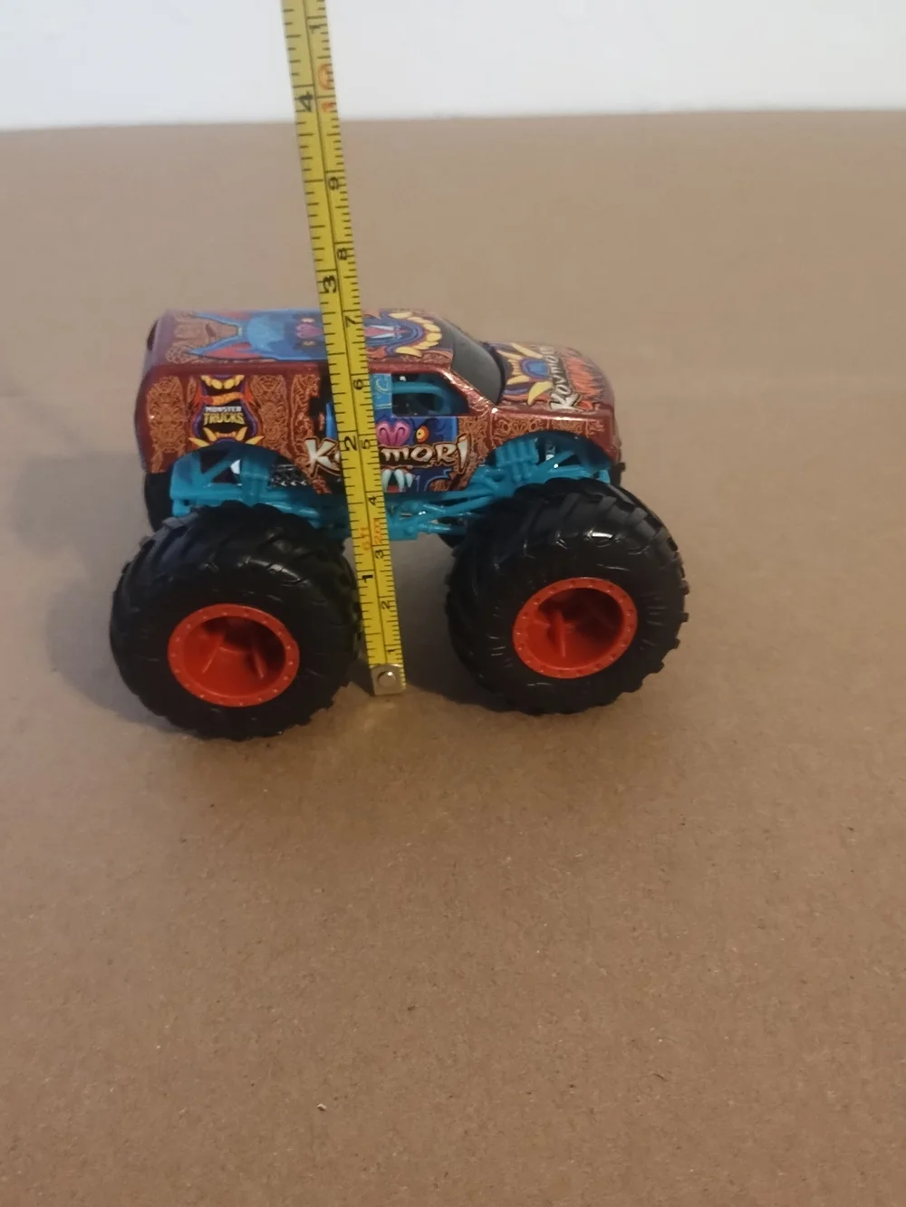 Hot Wheels Monster Trucks KOUMORI Monster Truck 1:64 Die cast metal and plastic